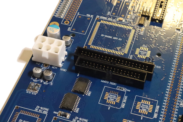 Amiga 4000 delvist bestykket replika-bundkort