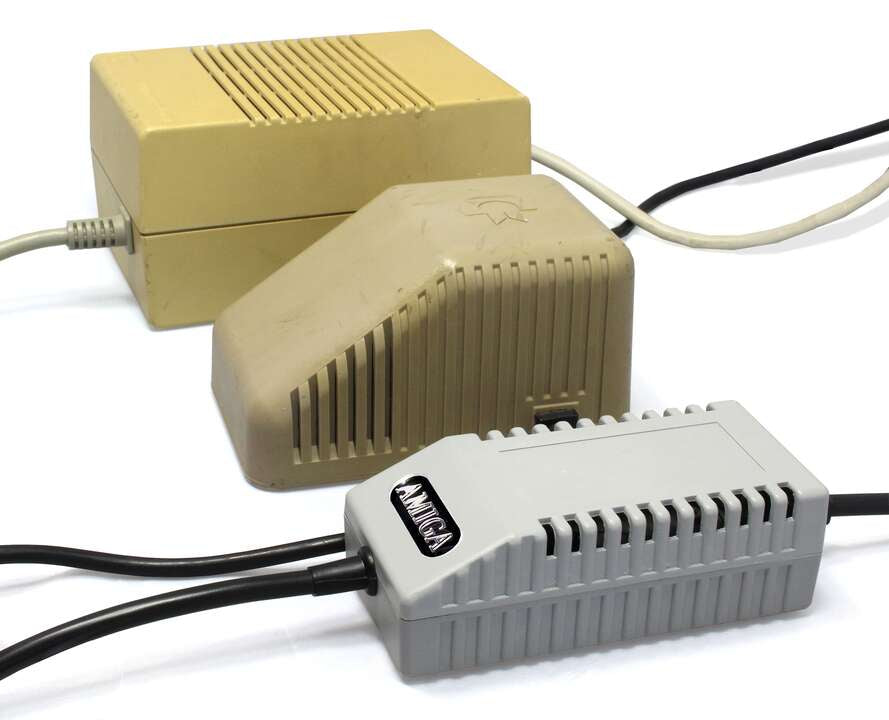 Amiga CD32 Power Supply with OLED Screen
