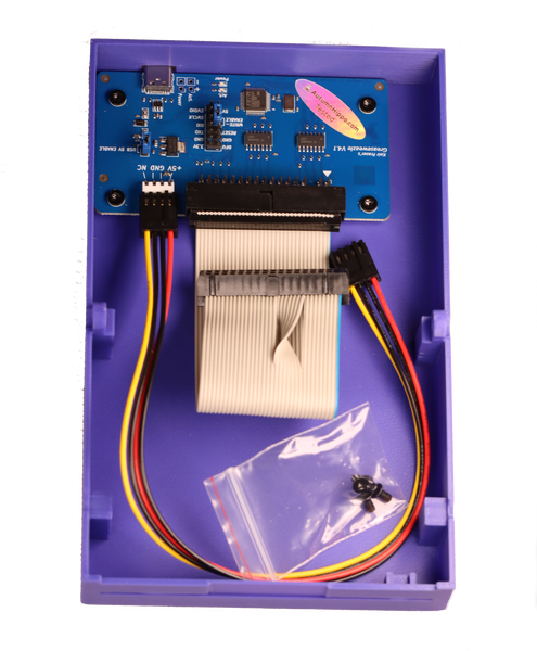 Greaseweazle v4.1 monteret i kabinet til 3,5"-drev
